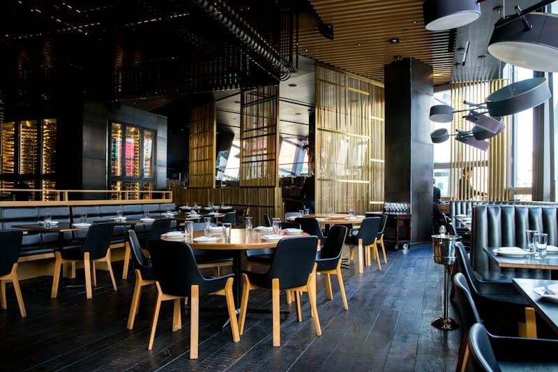 Hotels & Restaurants